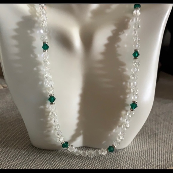 Clear Glass and Green Beaded Necklace Set - Picture 5 of 9
